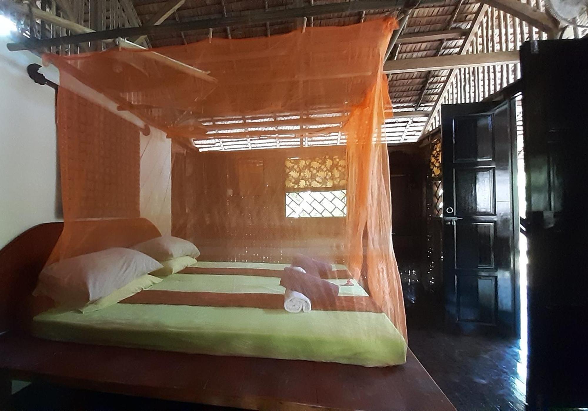 Mutiara Beach Resort Berakit Extérieur photo