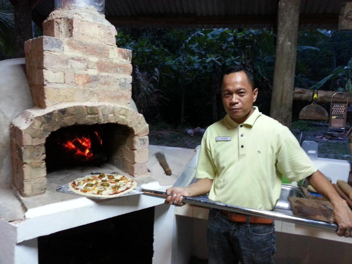 Mutiara Beach Resort Berakit Extérieur photo